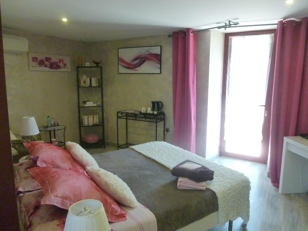 Théminettes Au Mas De Gamet Bed & Breakfast エクステリア 写真